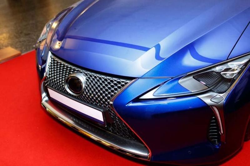 EXPERT TIPS FOR CHOOSING THE RIGHT PAINT PROTECTION FILM ​